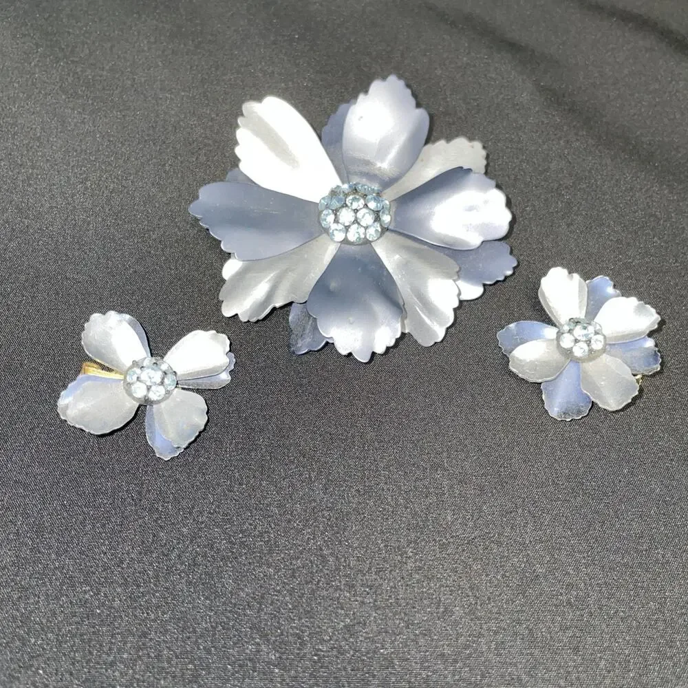 Lot Of Grey Silver Blue Metallic Floral Brooch With Rinestones 3 inch & Earings